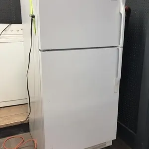 Crosley Fridge - Turns on