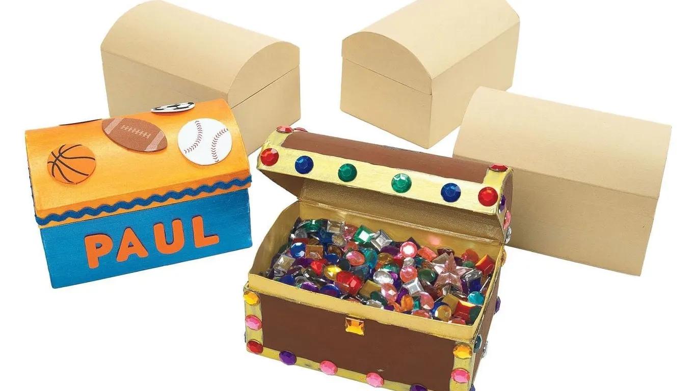 Colorations Papier-Mache Treasure Chests 12pk