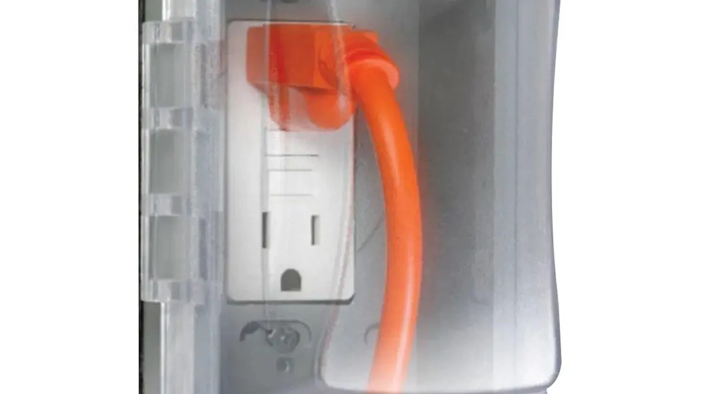 TayMac MM510C 1-Gang Weatherproof Outlet Cover