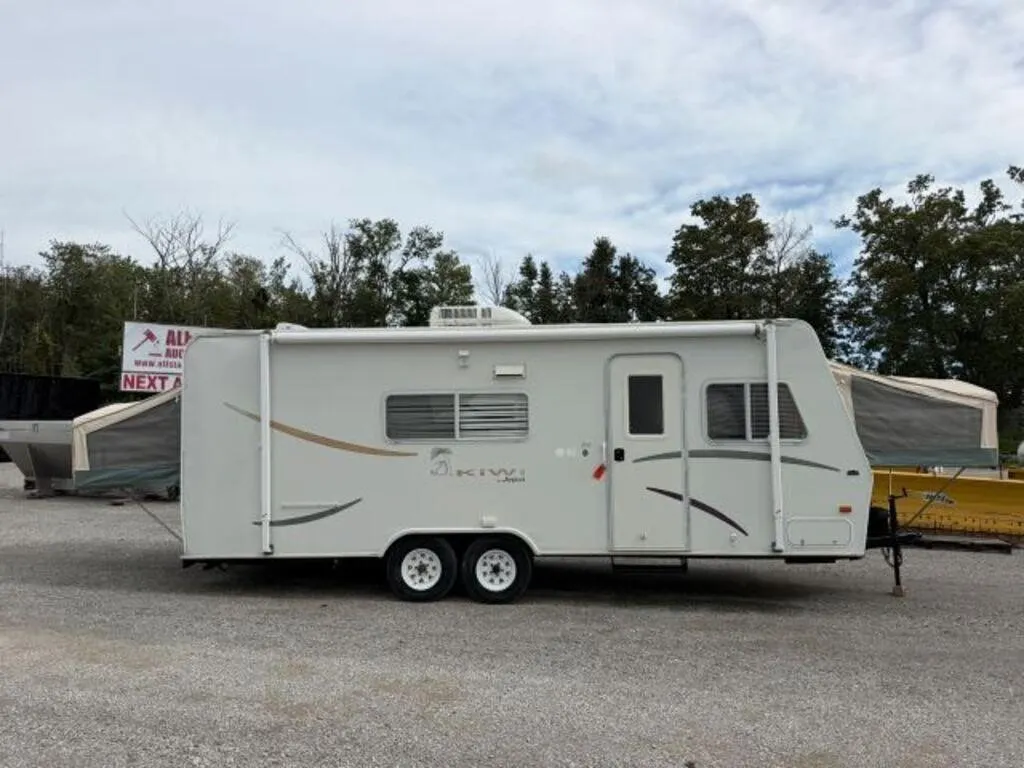 2001 Jayco Kiwi 23B Hybrid 23 Ft T/A Travel 1UJB02