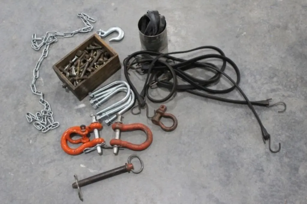 4 Clevis, Hitch Pin, U Bolts & Bungee Straps