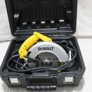 DeWalt DW359  7 1/4" Circular Saw w/Case
