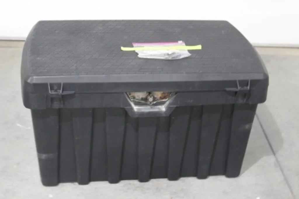 Contico 3' x 20" x 21" Rubber Storage Box w/Keys