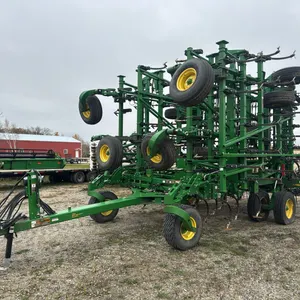 2023 John Deere 2230FH 52.5' field cultivator