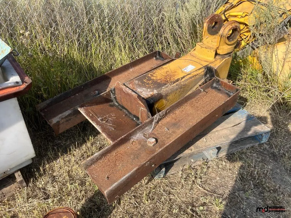 Attachment Part w/ Swiveling Mount
UNRESERVED