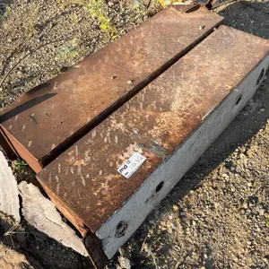 (2) Concrete Counterweight Blocks
 UNRESERVED