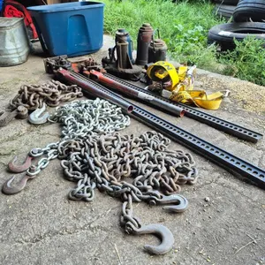 Mixed Jacks, Chains, Ratchet Straps and Farm Jacks
 UNRESERVED