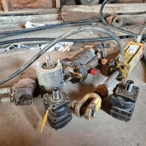 Assorted Hydraulic Motors, Cylinder and Components
 UNRESERVED