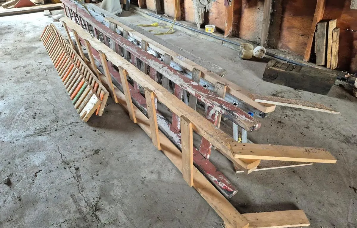 Assorted Wood and Aluminum Ladders
UNRESERVED