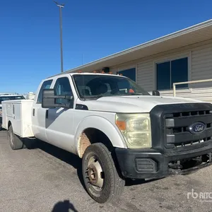 2011 Ford F-350 4x4 Crew Cab Pickup