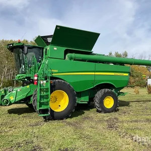 2013 John Deere S680 Combine Harvester