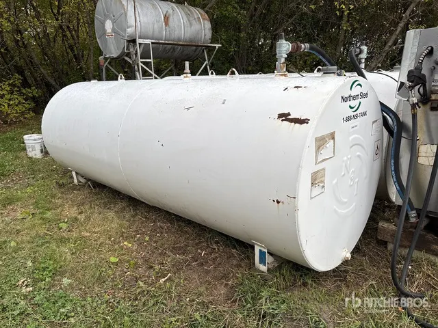 Northern Steel 1000 gal Diesel Fuel Tank