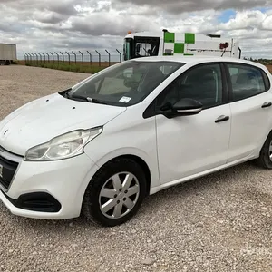 2016 Peugeot 208 Automobile