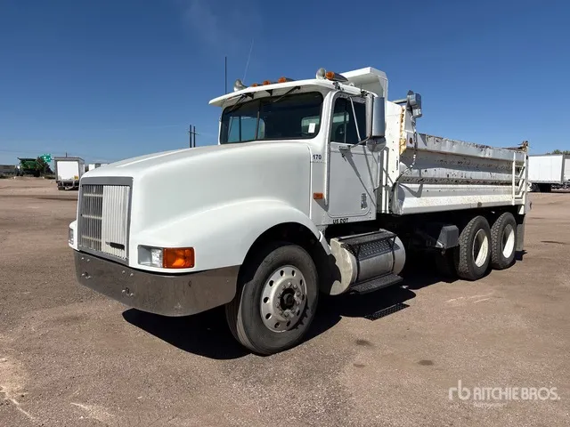 1991 International 9400 6x4 T/A Dump Truck