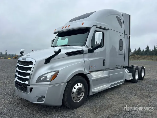 2023 Freightliner Cascadia 126 6x4 T/A Sleeper Truck Tractor
