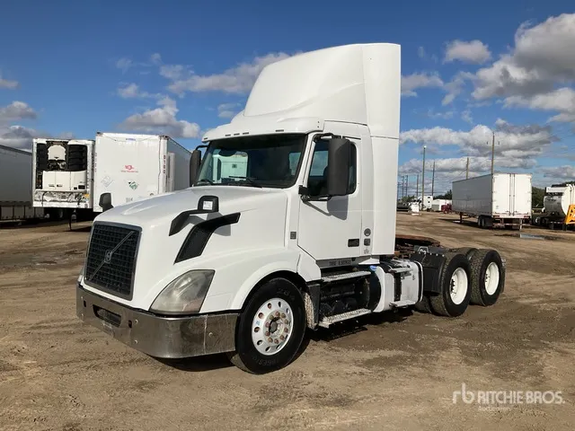 2012 Volvo VNL 6x4 T/A Day Cab Truck Tractor