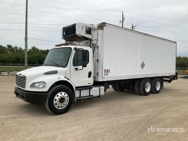 2005 Freightliner M2 6x4 Refrigerated Truck