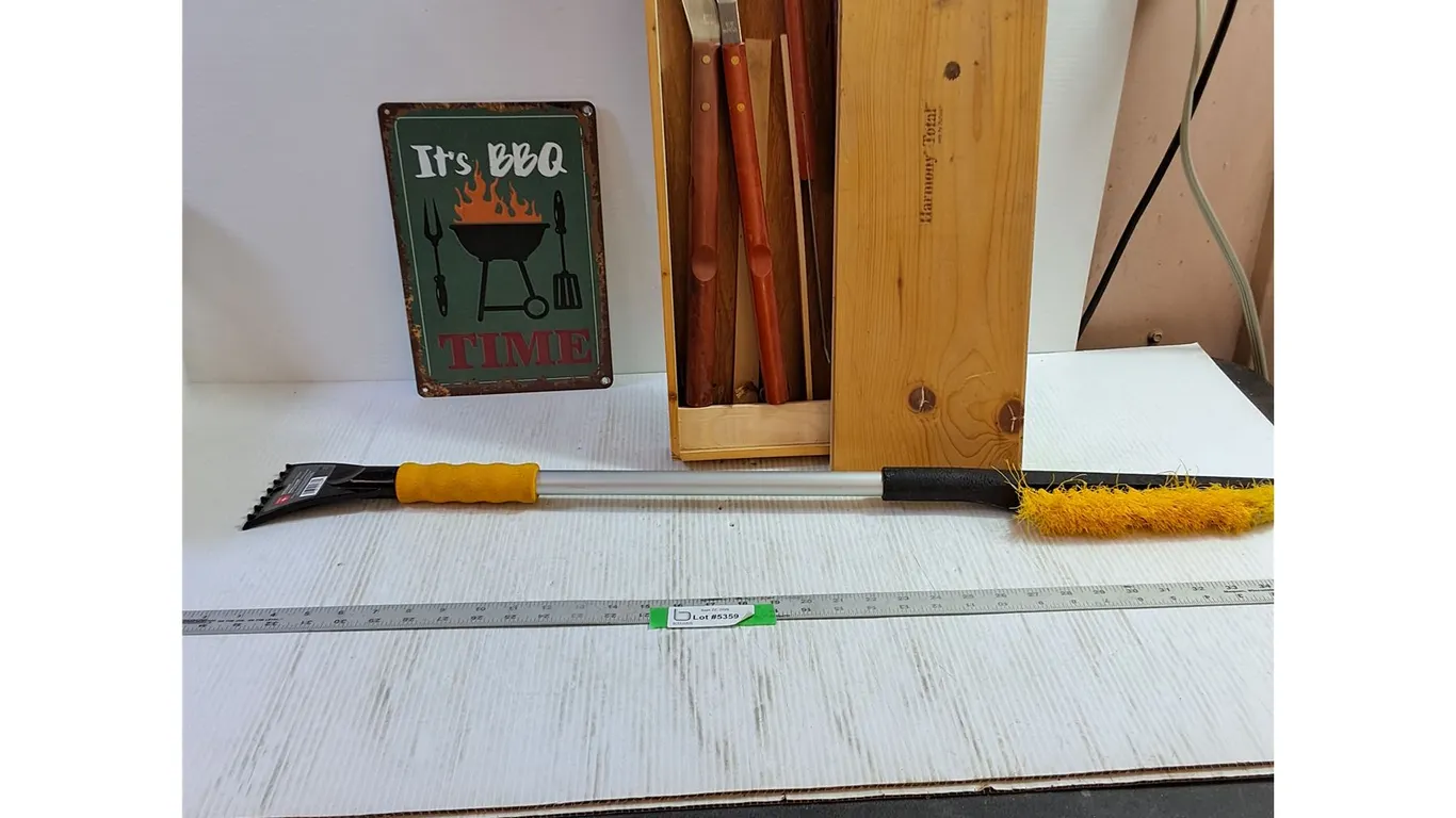 Harmony Total Dupont Barbeque Utensil Kit, Snow Brush, BBQ Sign
