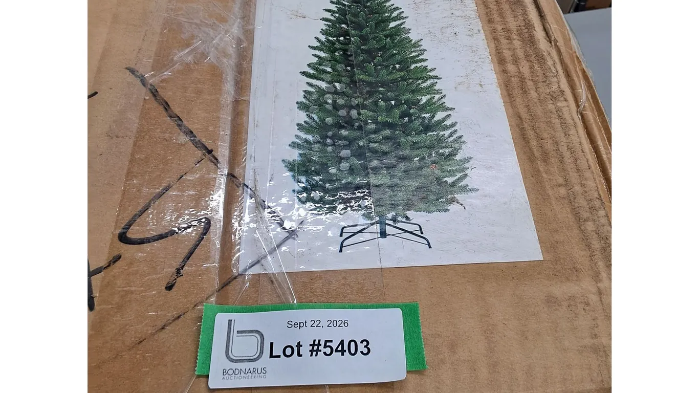 Christmas Tree - 42" x 14" x 18.5" Box- Complete, Pickup Only