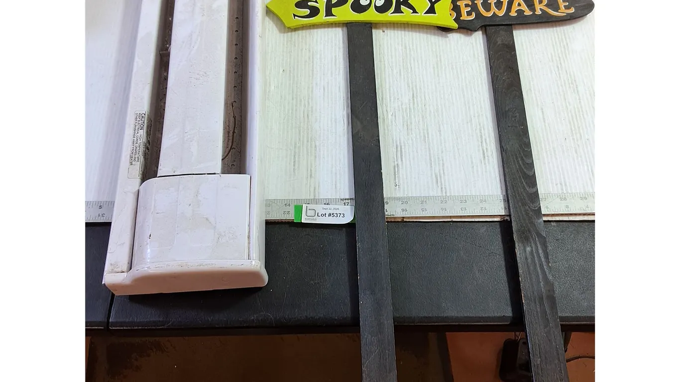 Baseboard Heater - Untested, (2) Halloween Decor Signs