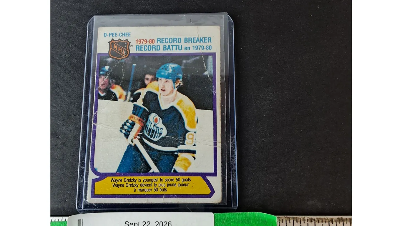 Wayne Gretzky 1979-80 OPC Insert Card- Can't Authenticate