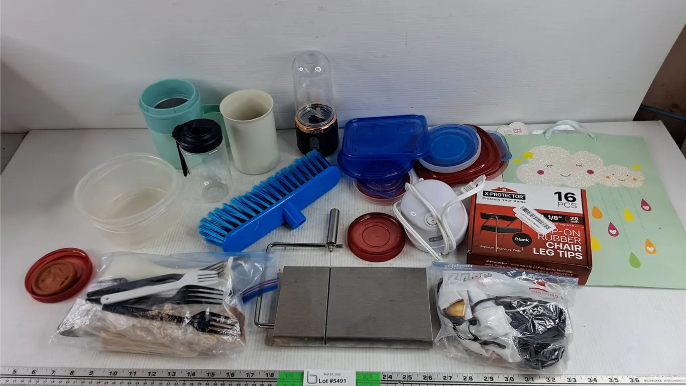 My Pint Ice Cream Maker, Brush Head, Plastic Container, Cordless Blender, Lids, Misc