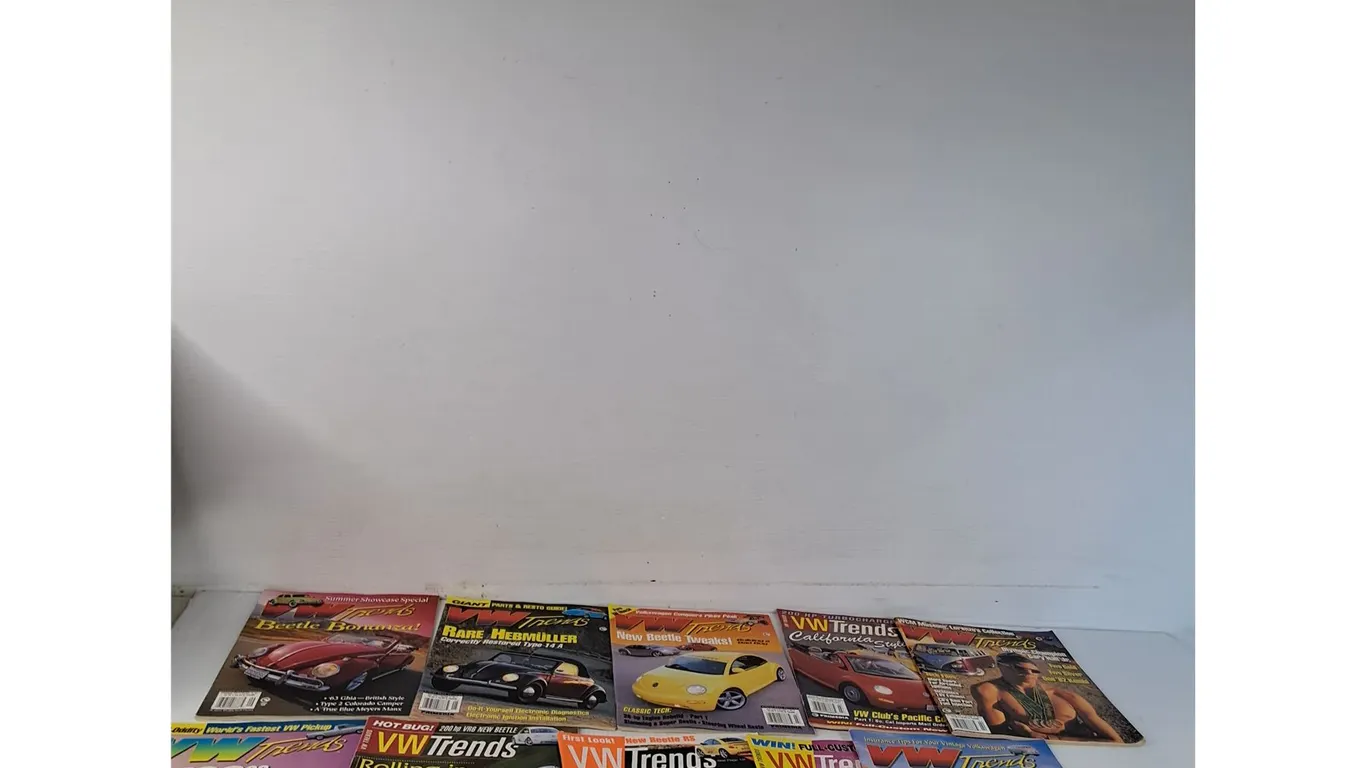 (10) Volkswagen Magazines