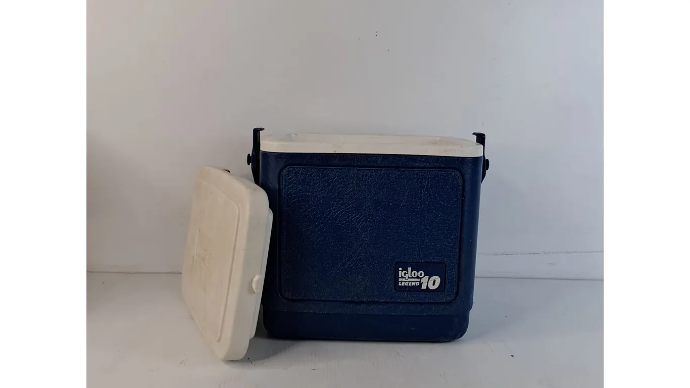 Igloo Legend 10 Personal Ice Chest Cooler 11"x9"x11"