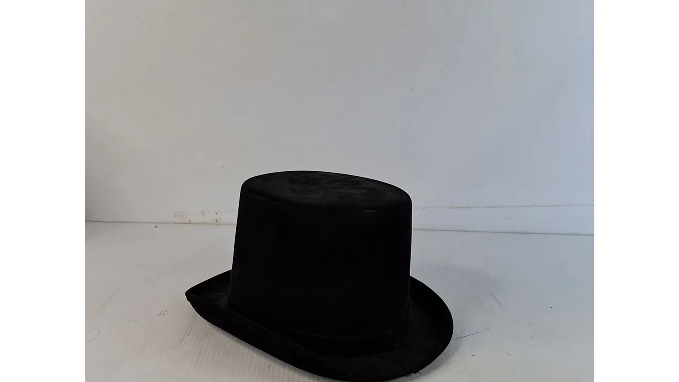 Black Felt Hat