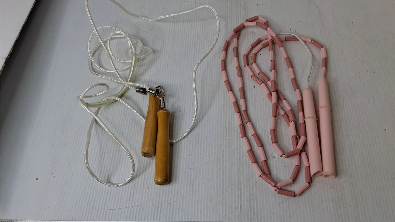 (2) Skipping Ropes