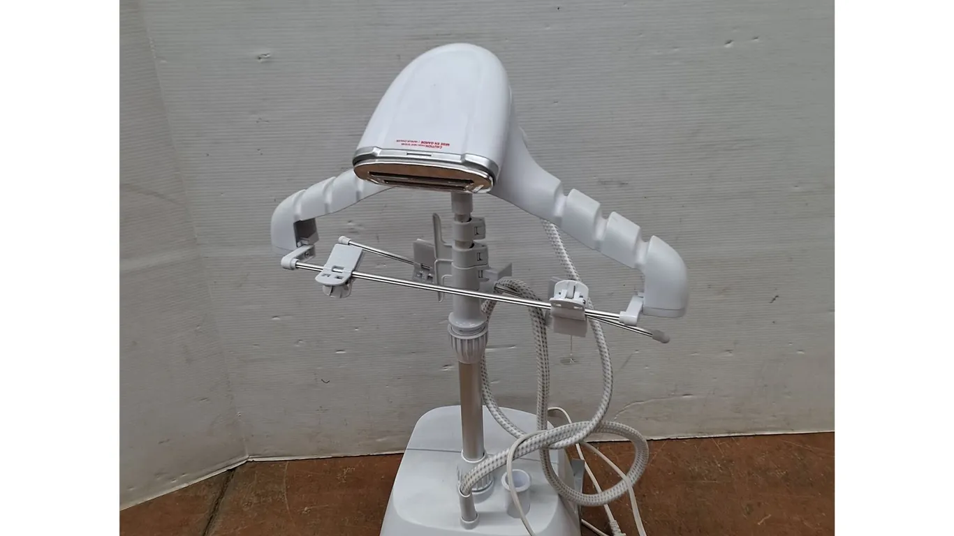 *ConAir Steamer Powers On No Shipping