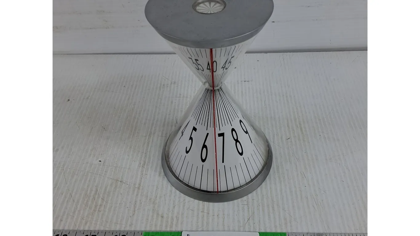 Electric Clock - Powers On, As Is