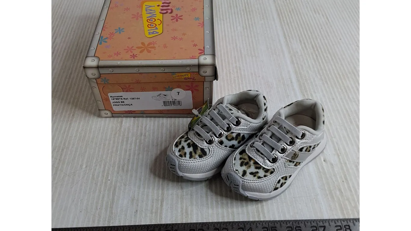 NIB Bloomy Girls Size 7 Infant Shoes