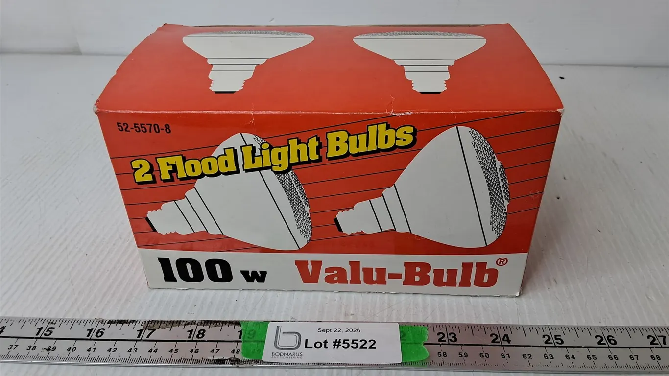 (2) 100W Flood Light Bulbs