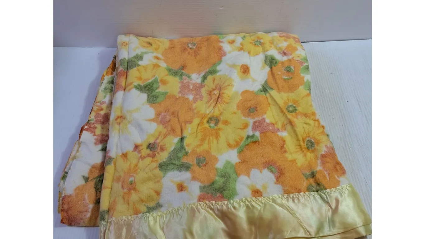 Box of Vintage Linens - Blanket (74x80"), Tea Towels, Doilies, Potholders, Etc