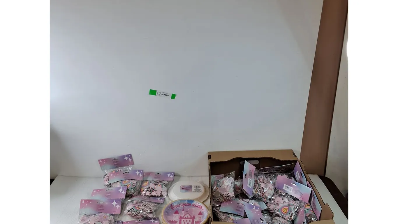(20+) Confetti Bags, (5) Packs of 10 Small Paper Plates