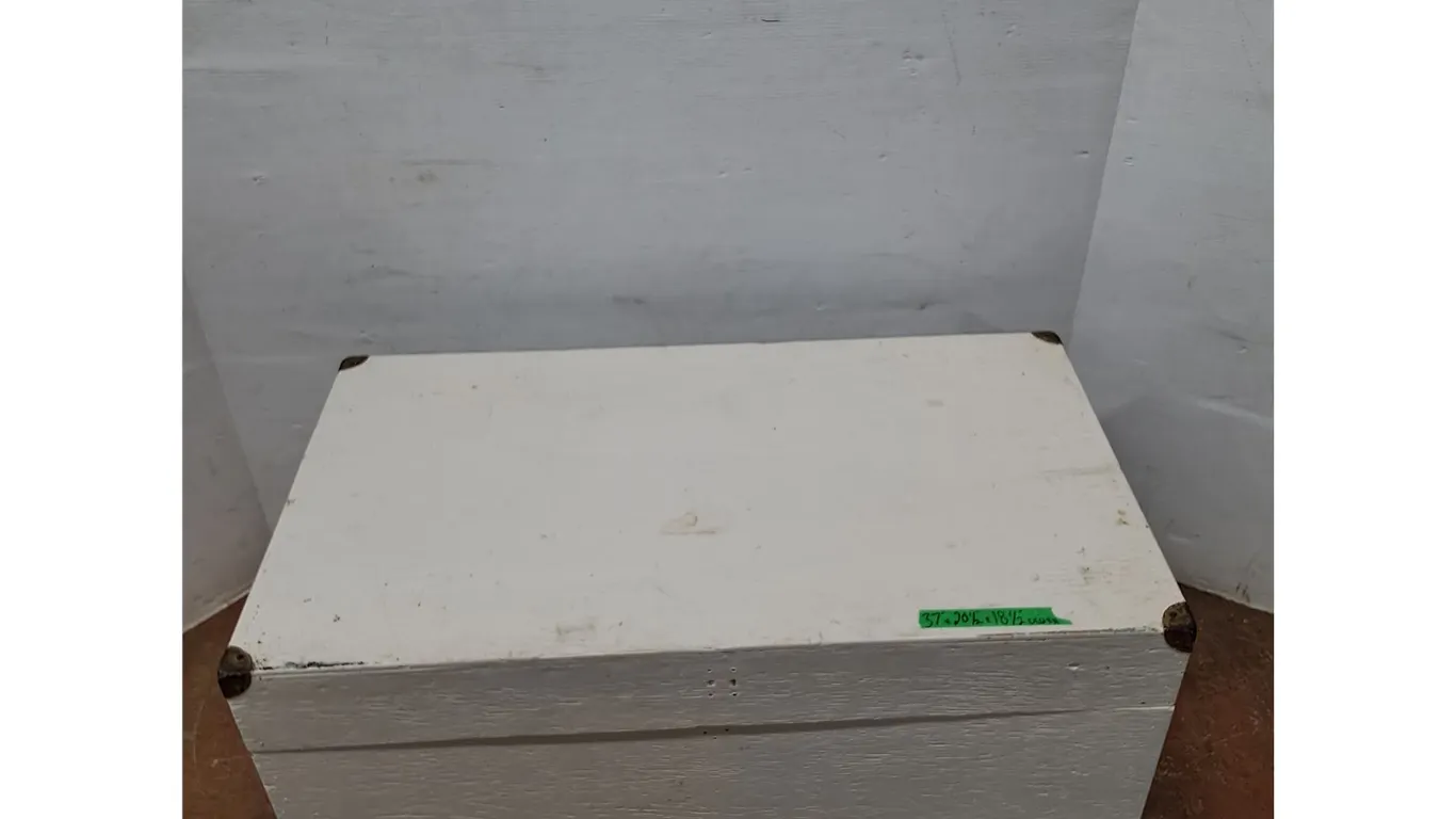 *White Wooden Trunk No Shipping