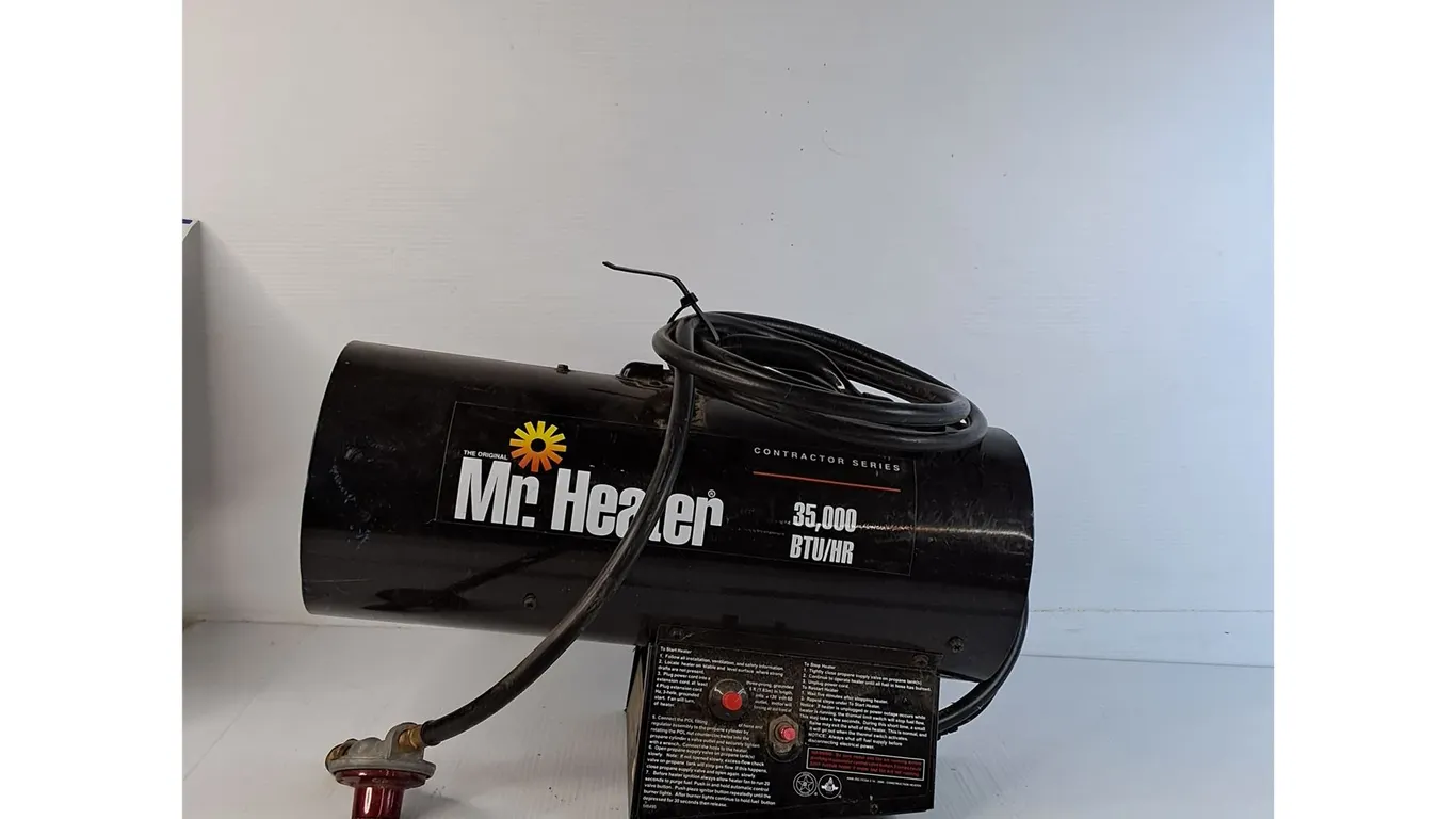 Mr. Heater Contractor Series 35,000 BTU/HR Forced Air Propane Heater