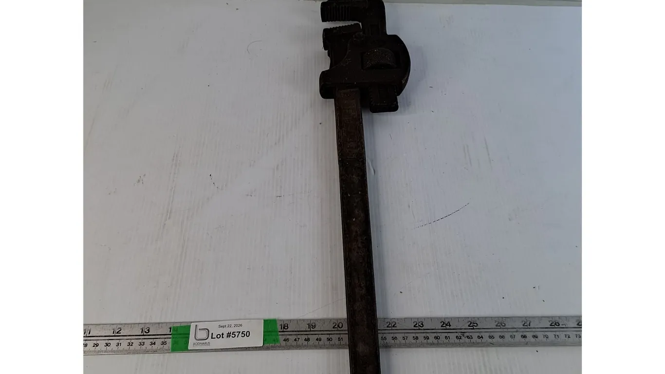 Stillson-Style Pipe Wrench 24"