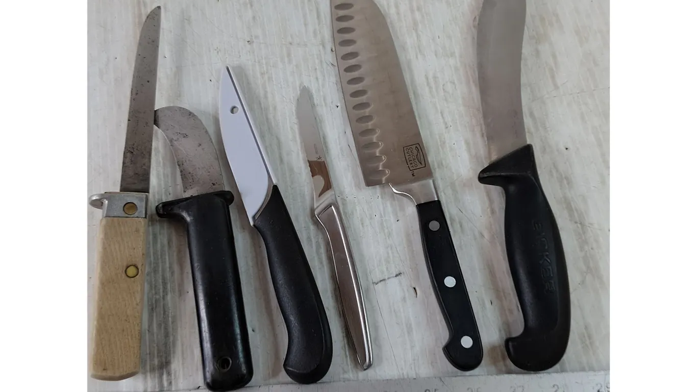 (6) Assorted Knives, Tupperware, JA Henckels, Chicago Cutlery, Eicker Messer