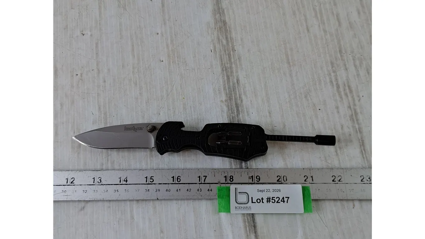 Kershaw G+G Hawk Folding Knife with Fold-Out Bit Driver, Integrated Screwdriver Bit Holder