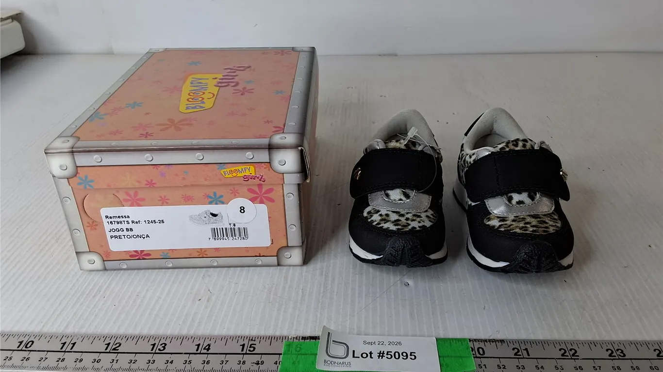 Bloompy Preto Girl's Toddler Runners- Size 8