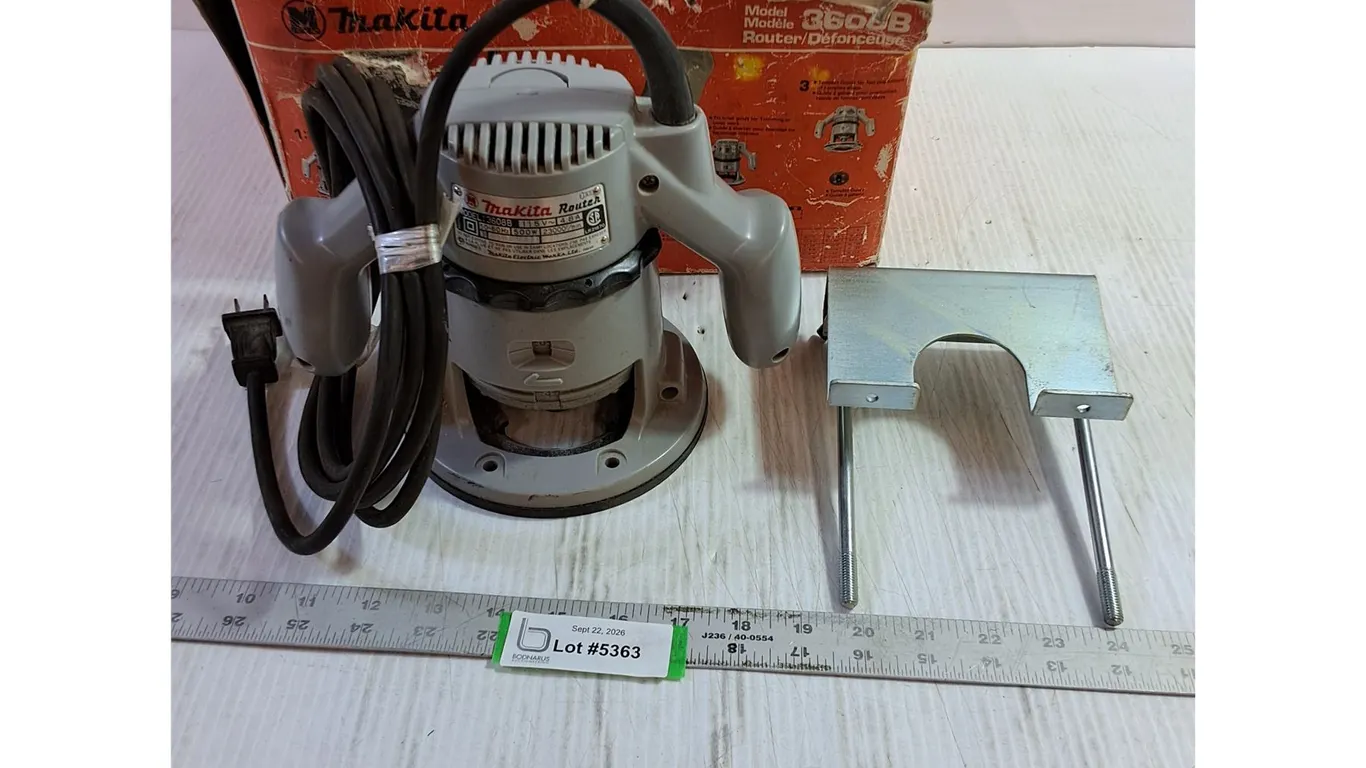 Makita Electric Router - Tested & working