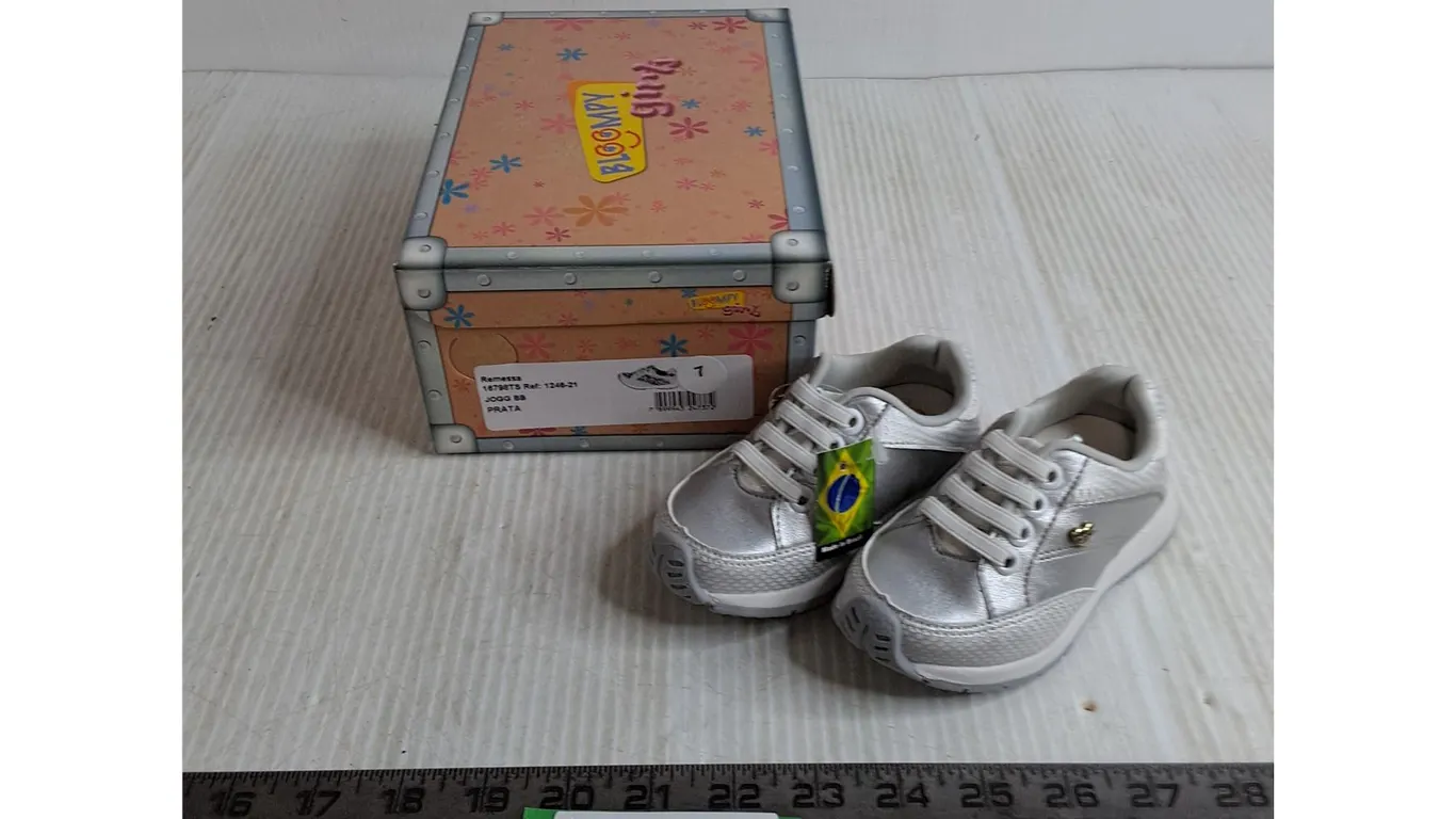 NIB Bloomy Girls Size 7 Infant Shoes