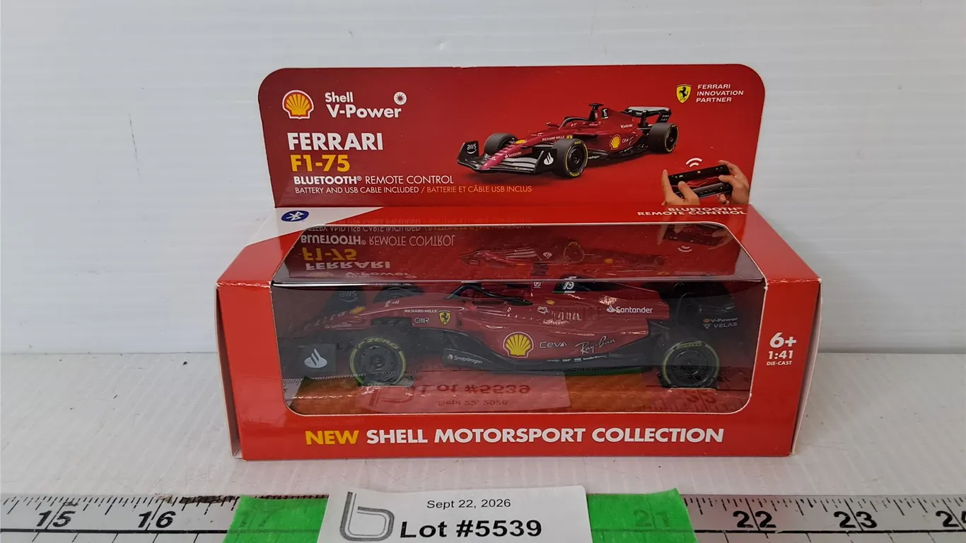 Ferrari F1-75 Bluetooth RC Car 1:41 Scale, NIB