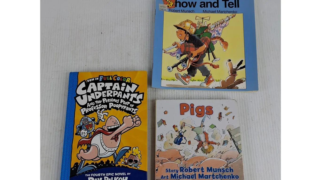 Assorted Kids Books - Captain Underpants, Show & Tell, Pigs