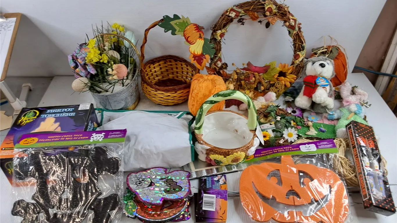 *Wicker & Ceramic Baskets, Halloween & Easter Decor, PICKUP ONLY
