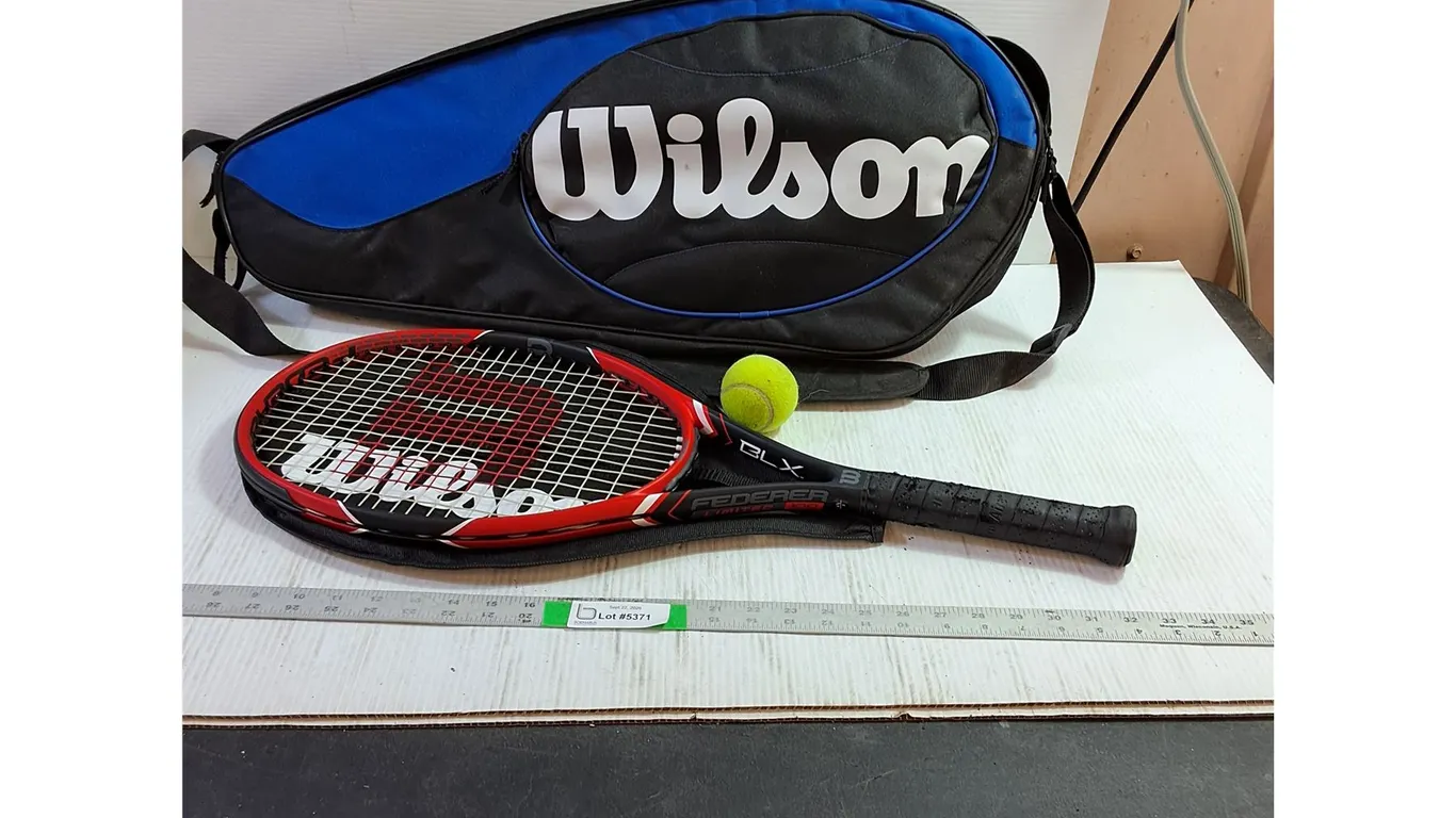 Wilson Federer Limited 100 BLX Tennis Racket, Tennis Carry Bag