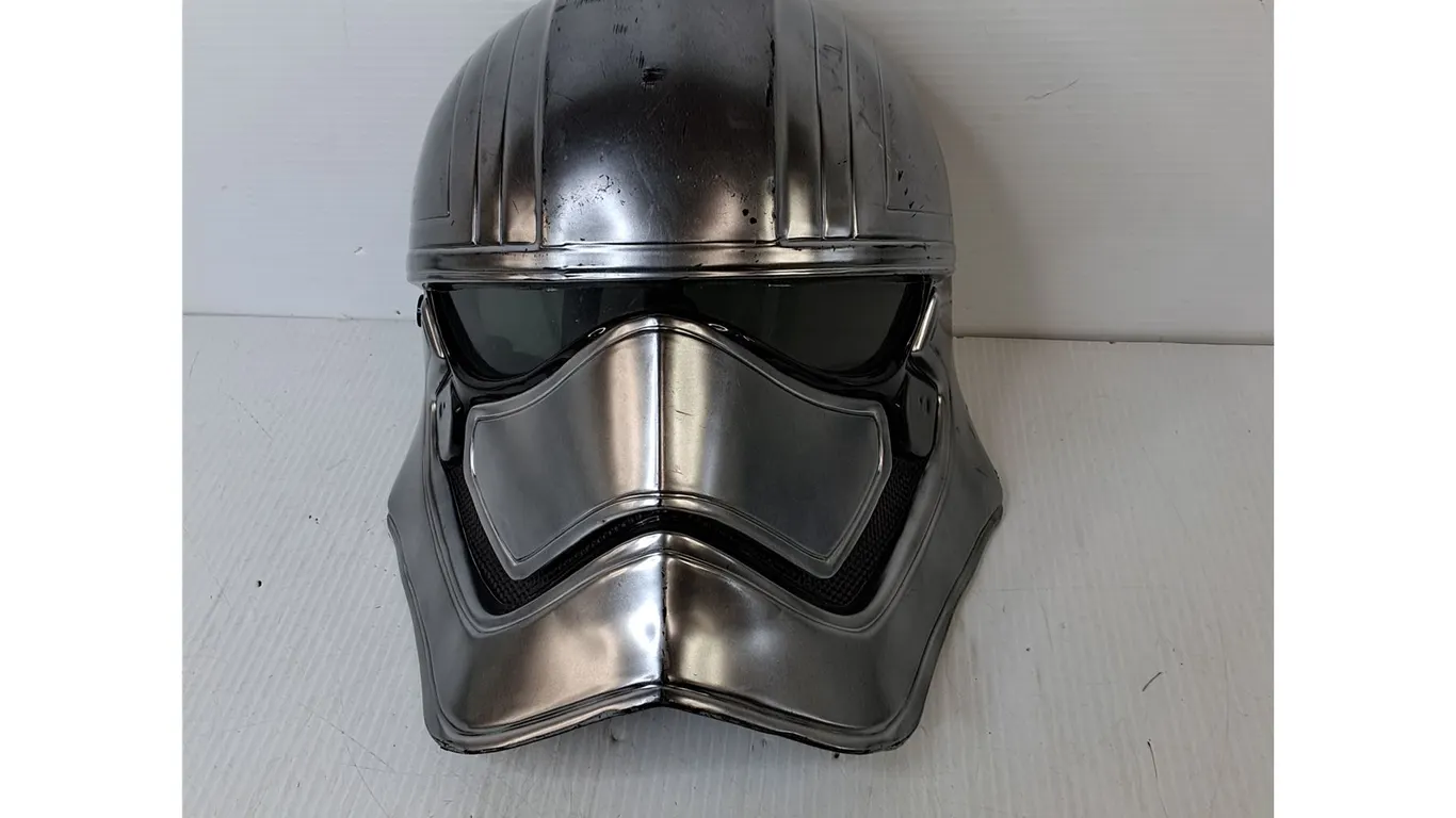 Star Wars Captain Phasma Talking Mask- As Is, May Need Batteries