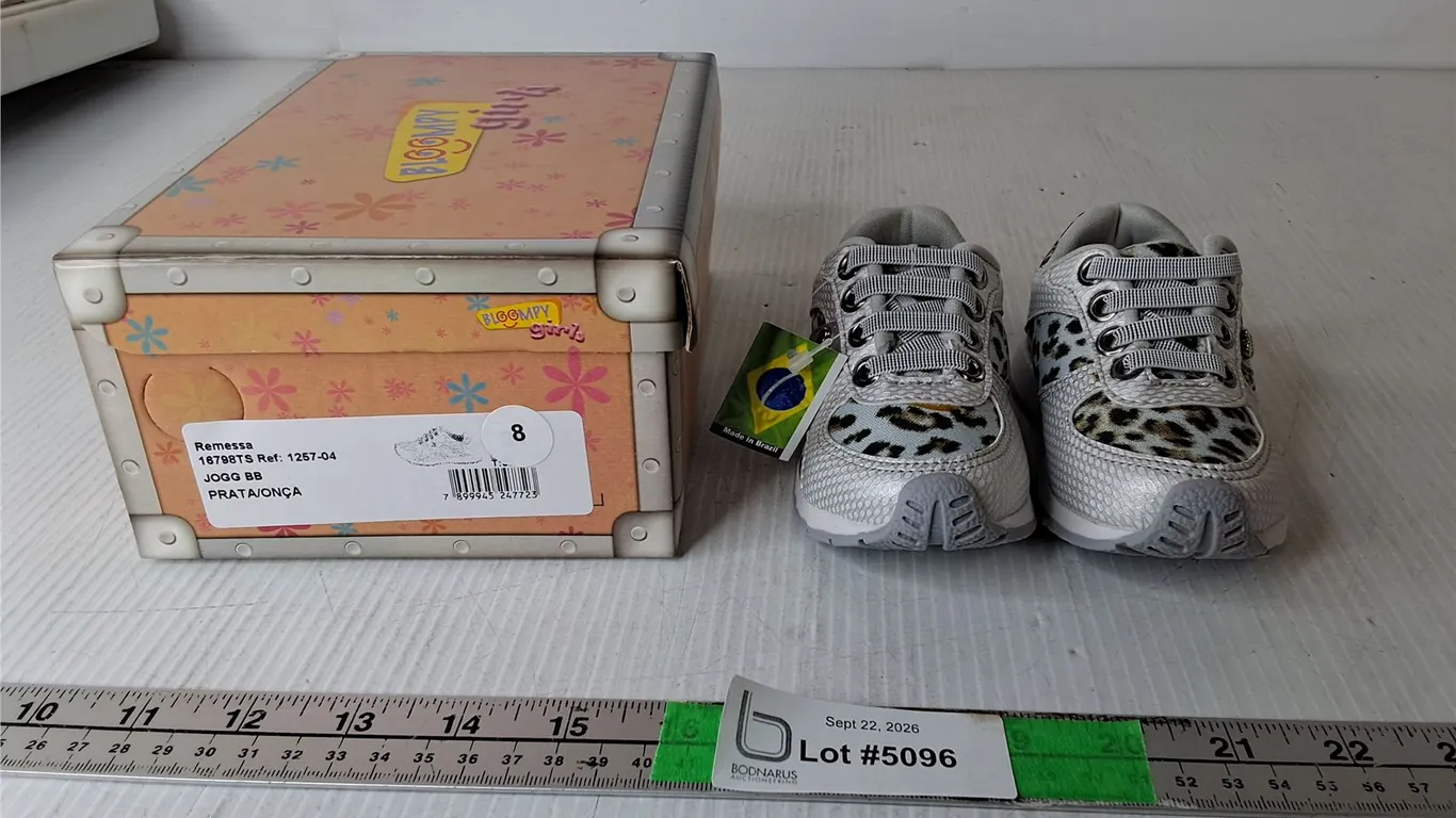 Bloompy Prata Girl's Toddler Runners- Size 8